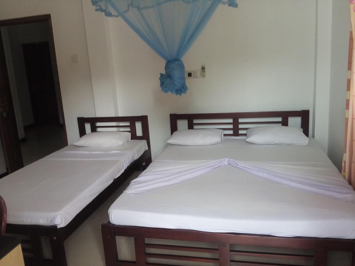 Hotel Whitehouse Tissamaharama Exterior foto