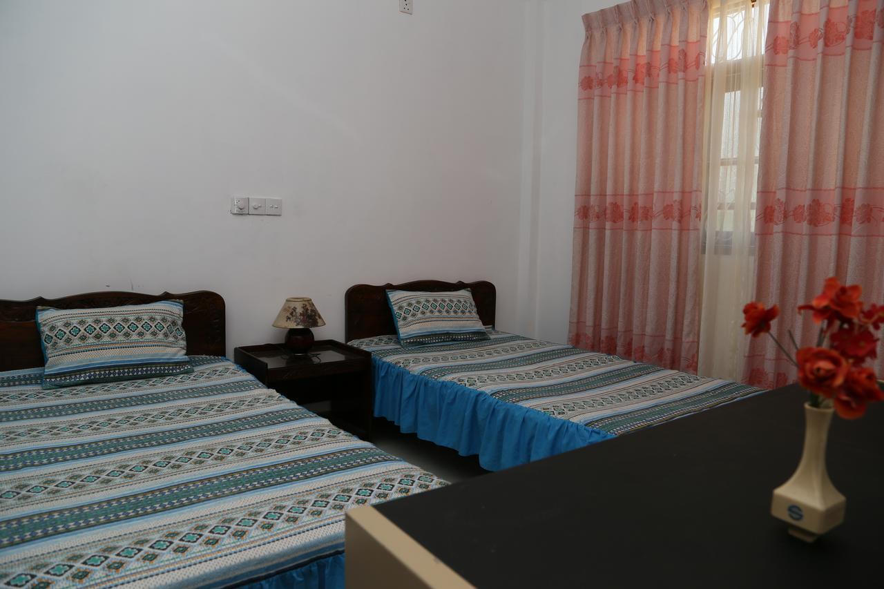 Hotel Whitehouse Tissamaharama Exterior foto